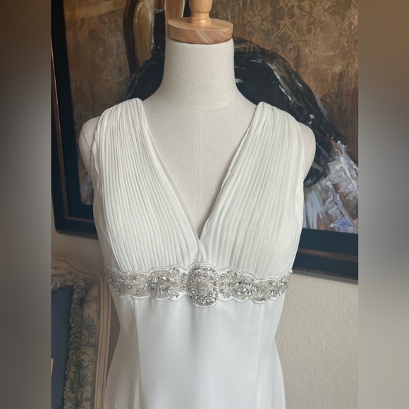 Sean Collection Dresses & Skirts - Sean Couture White Beaded Dress Size 10